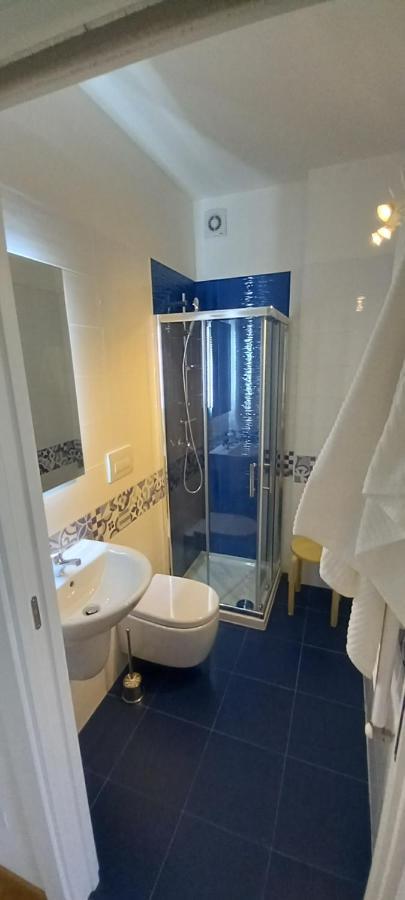 Central Apartment Con Tre Camere Da Letto Locorotondo Luaran gambar