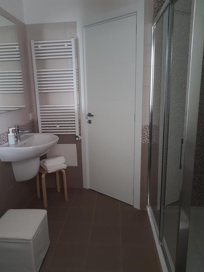 Central Apartment Con Tre Camere Da Letto Locorotondo Luaran gambar