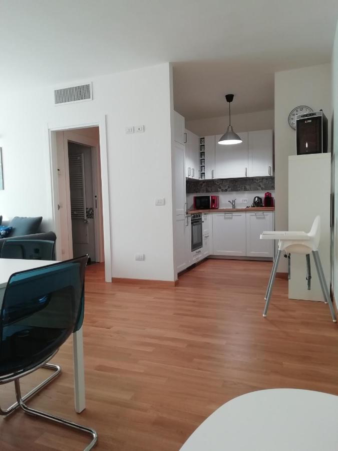 Central Apartment Con Tre Camere Da Letto Locorotondo Luaran gambar